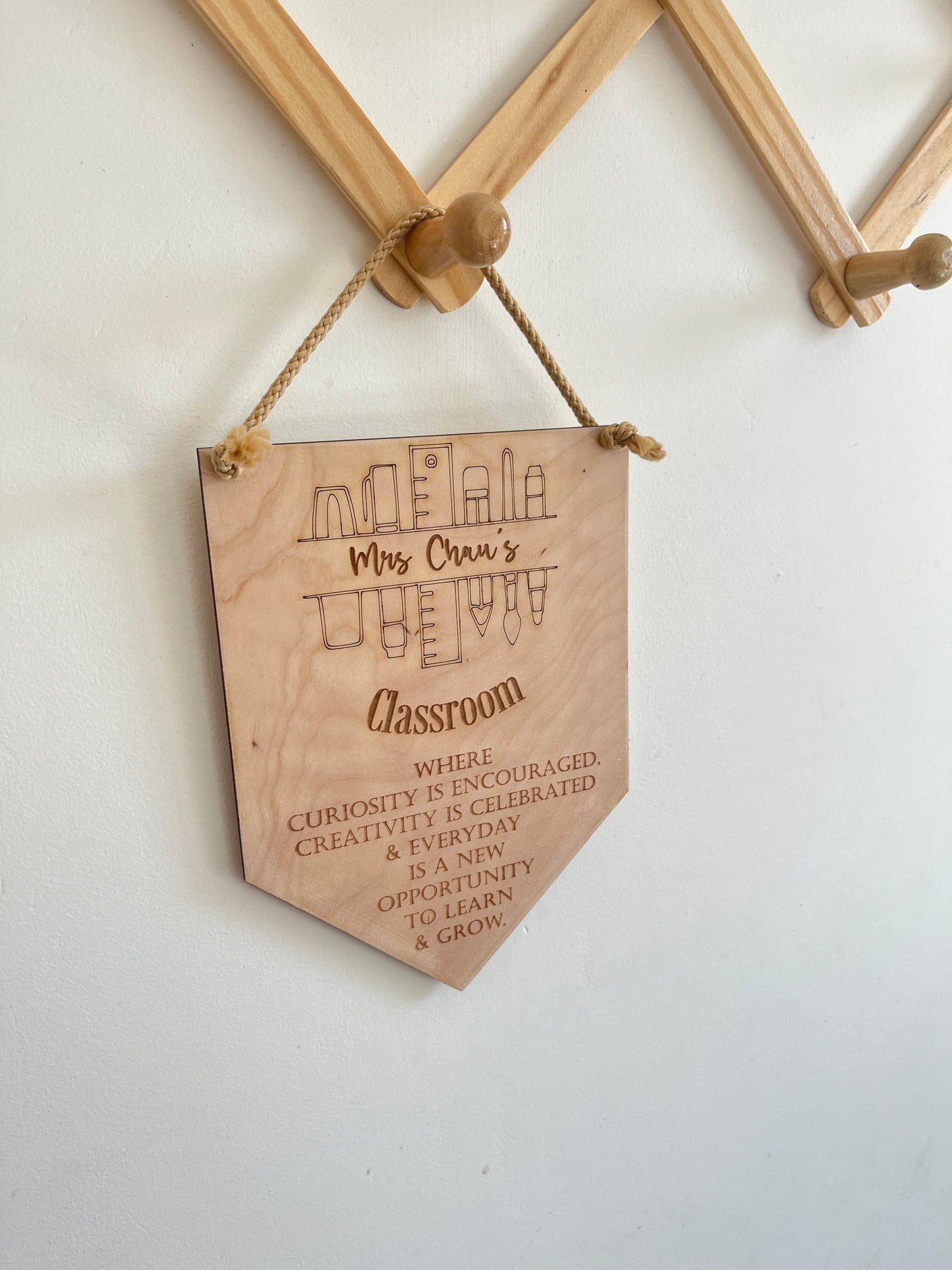 Hanging classroom pennant