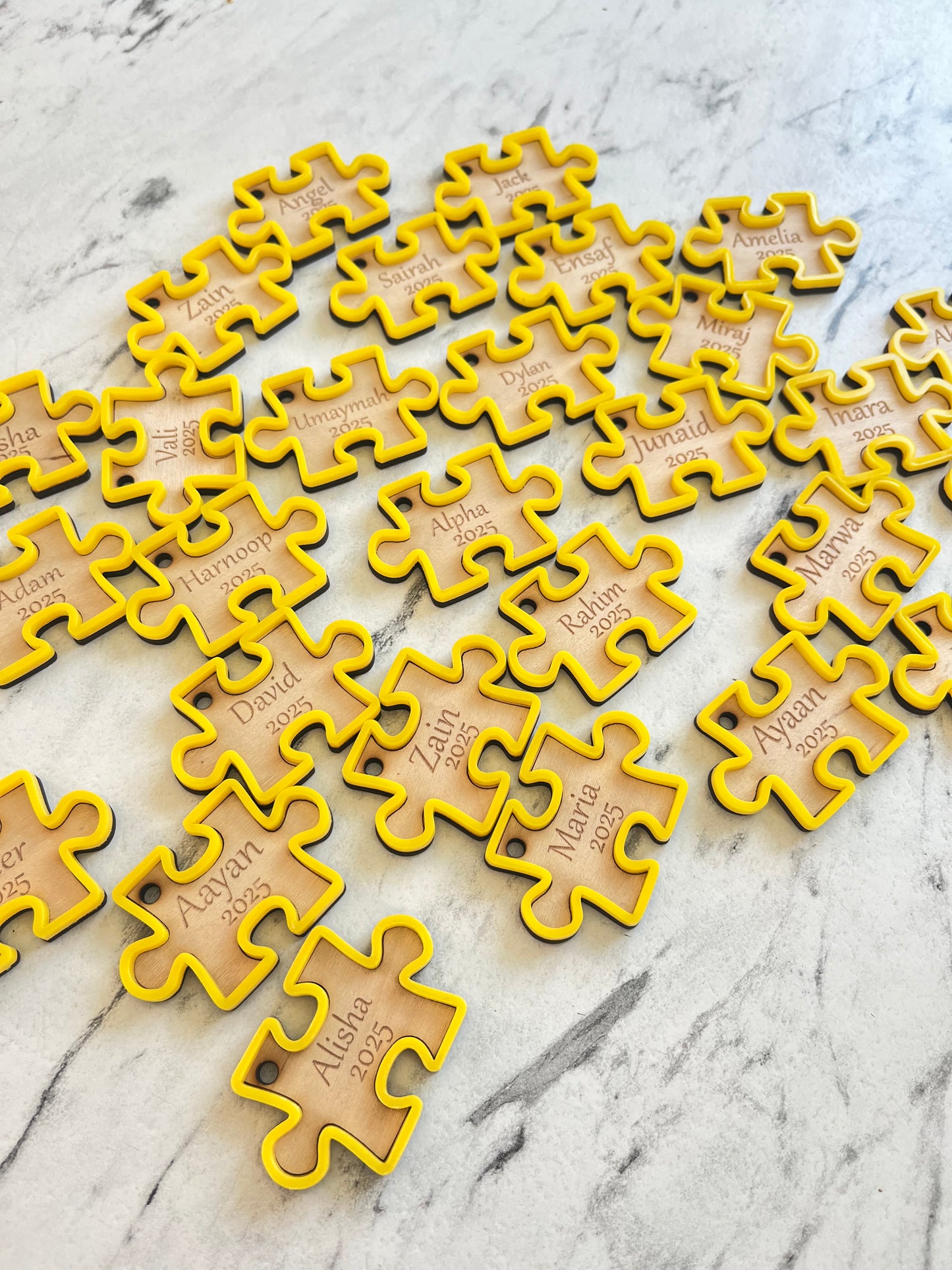 Jigsaw personalised keyring with acrylic boarder