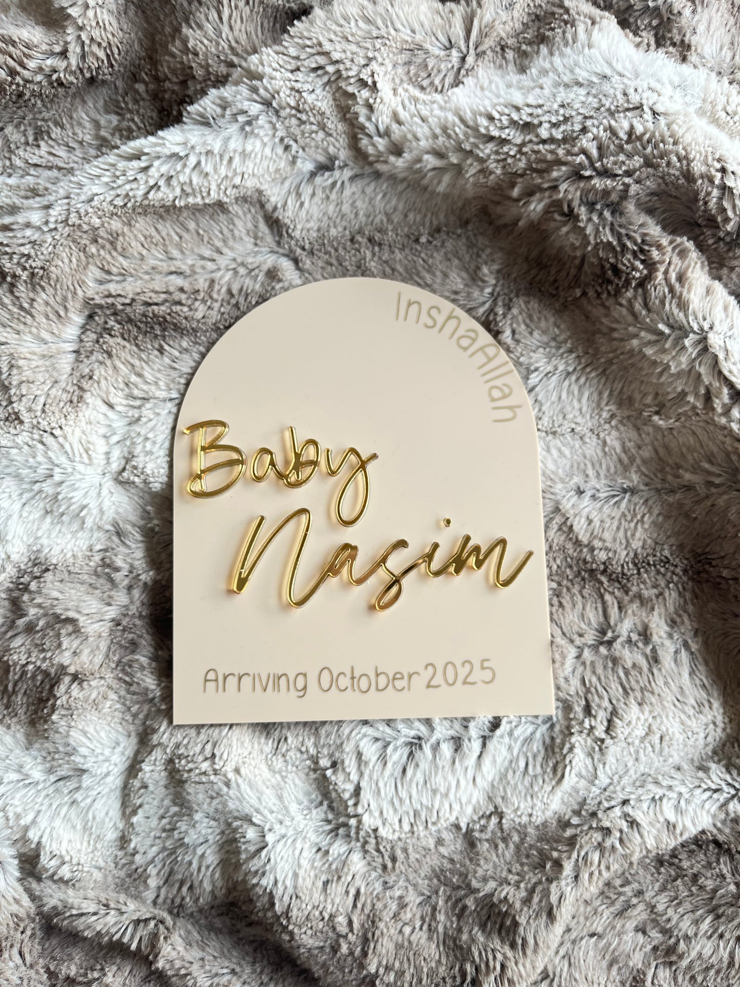 Personalised pregnancy announcement