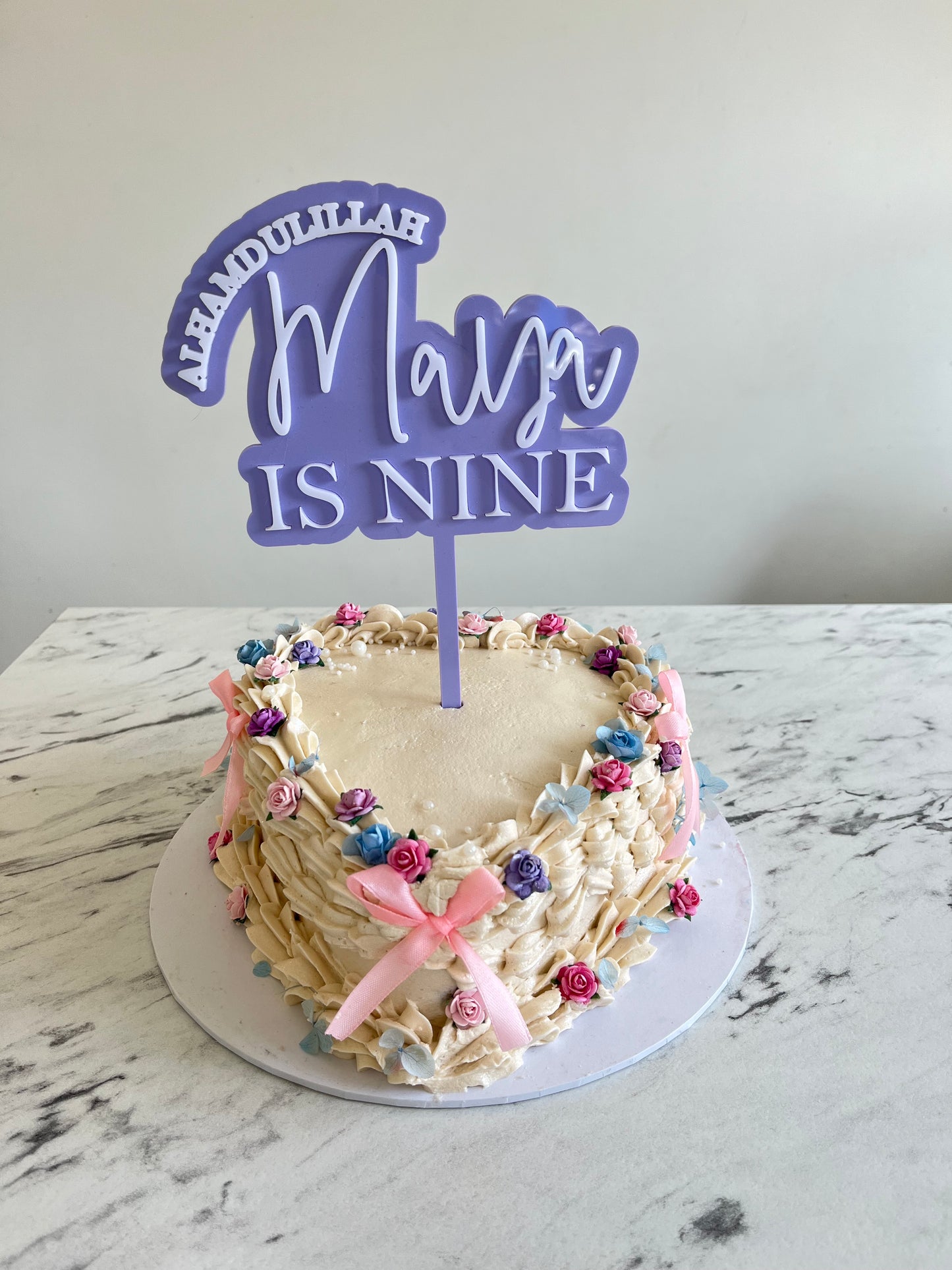 Cake topper