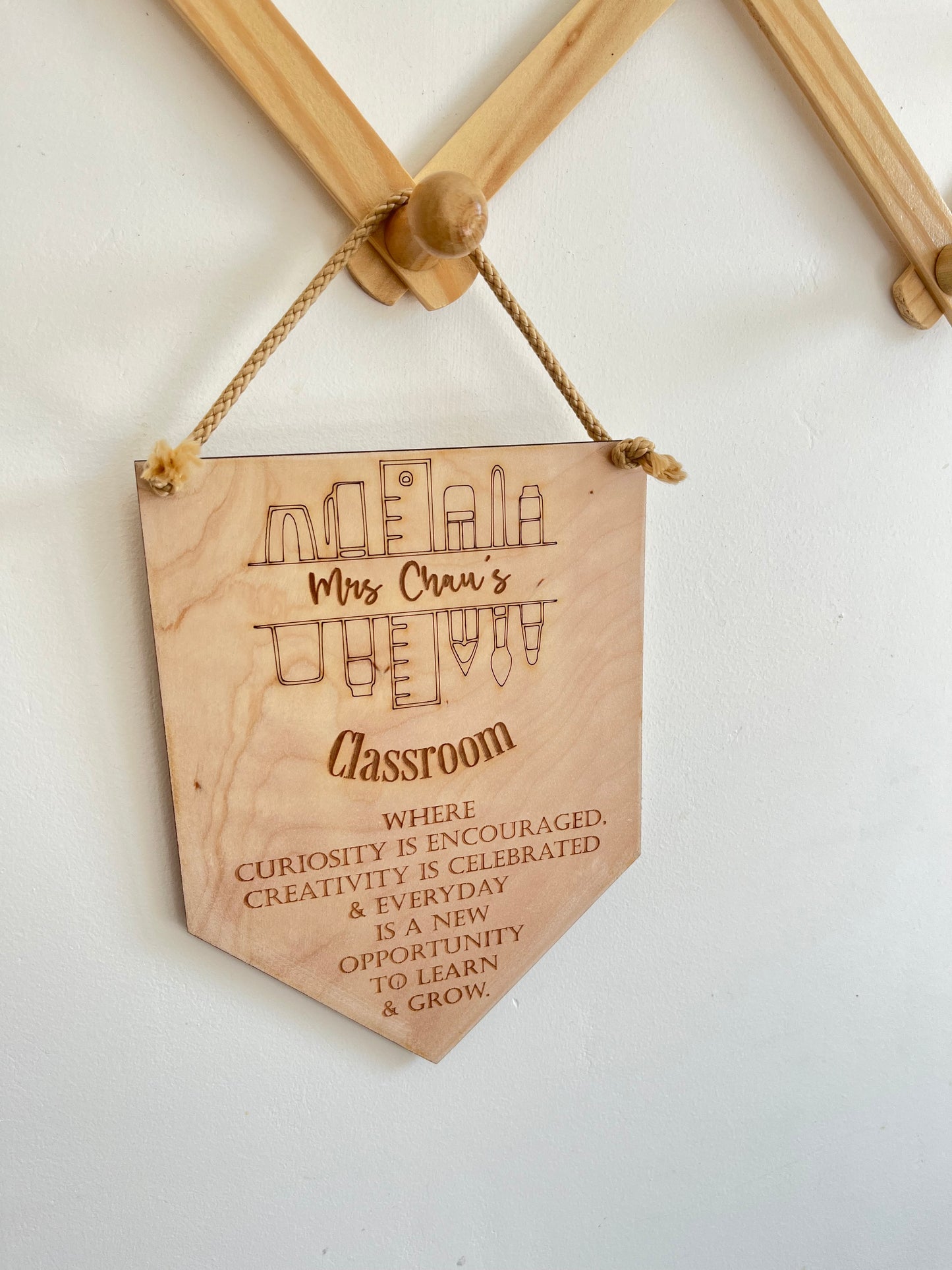 Hanging classroom pennant