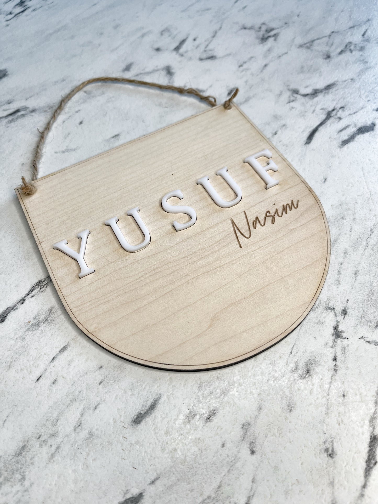 Personalised hanging plaque
