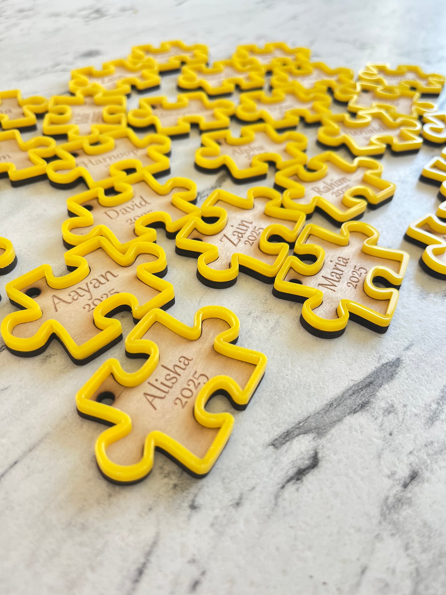 Jigsaw personalised keyring with acrylic boarder