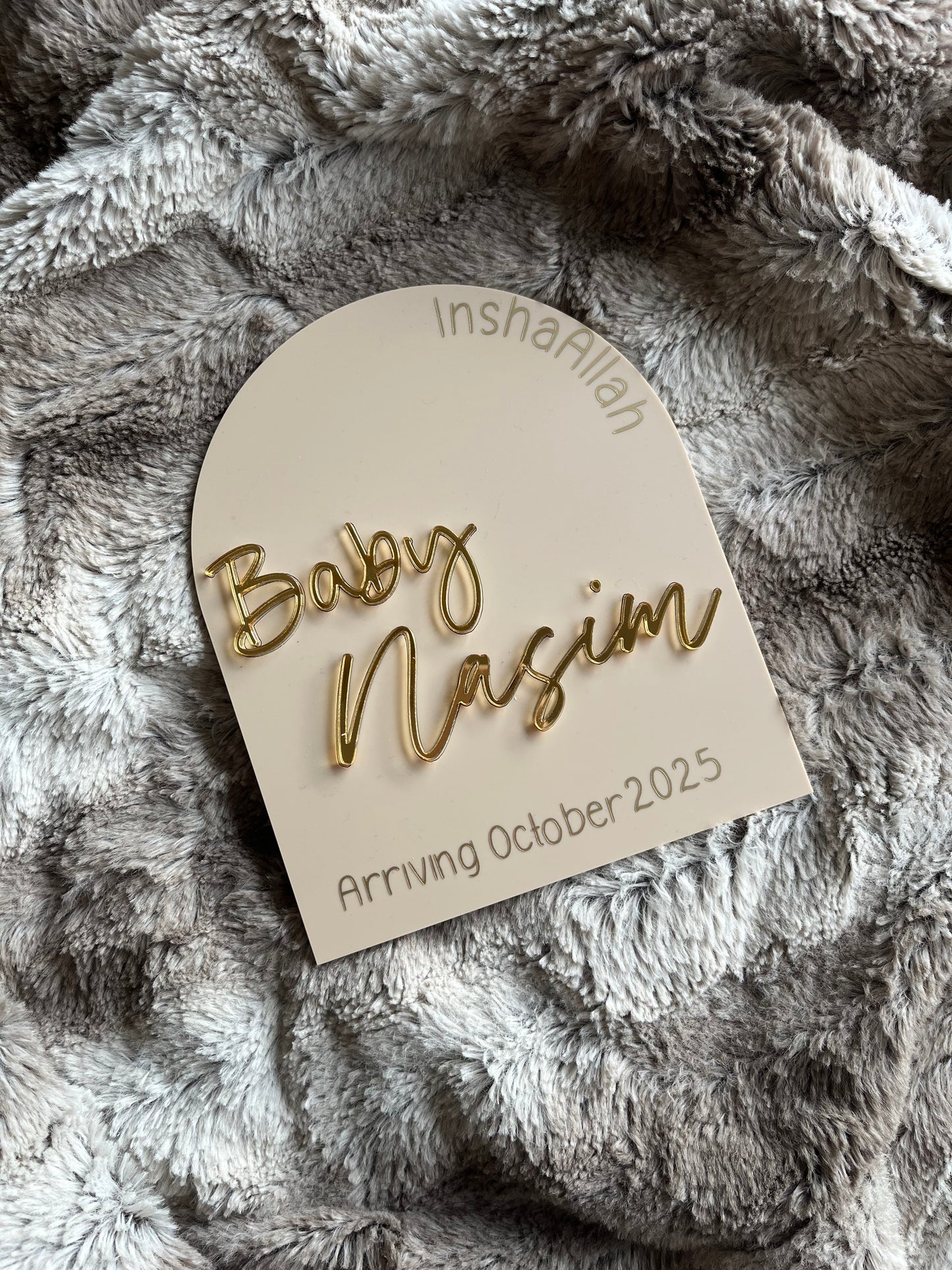 Personalised pregnancy announcement