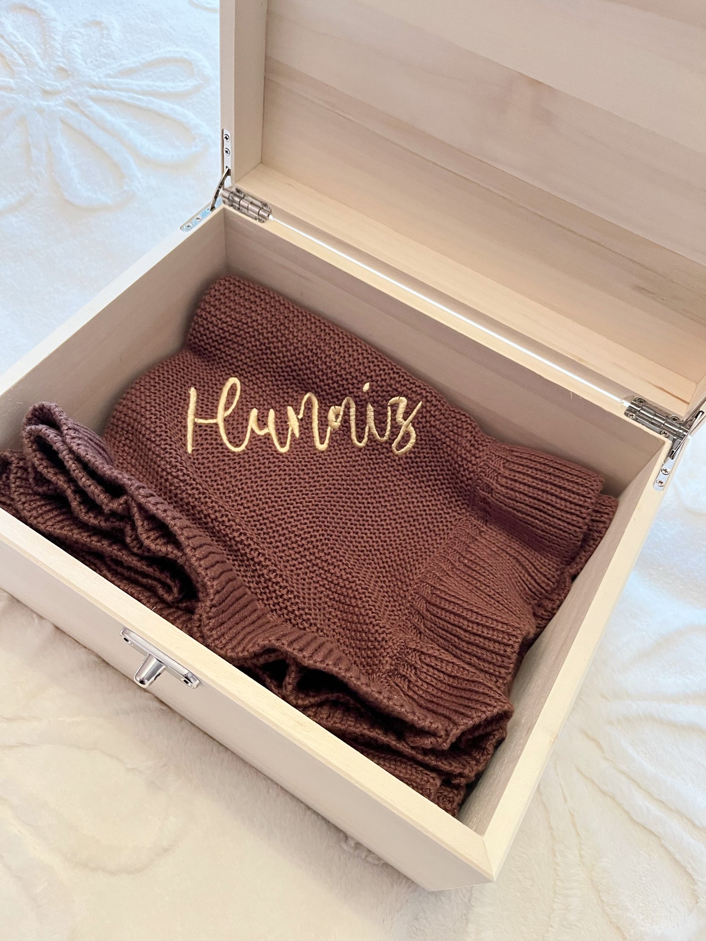 Medium luxury personalised keepsake box