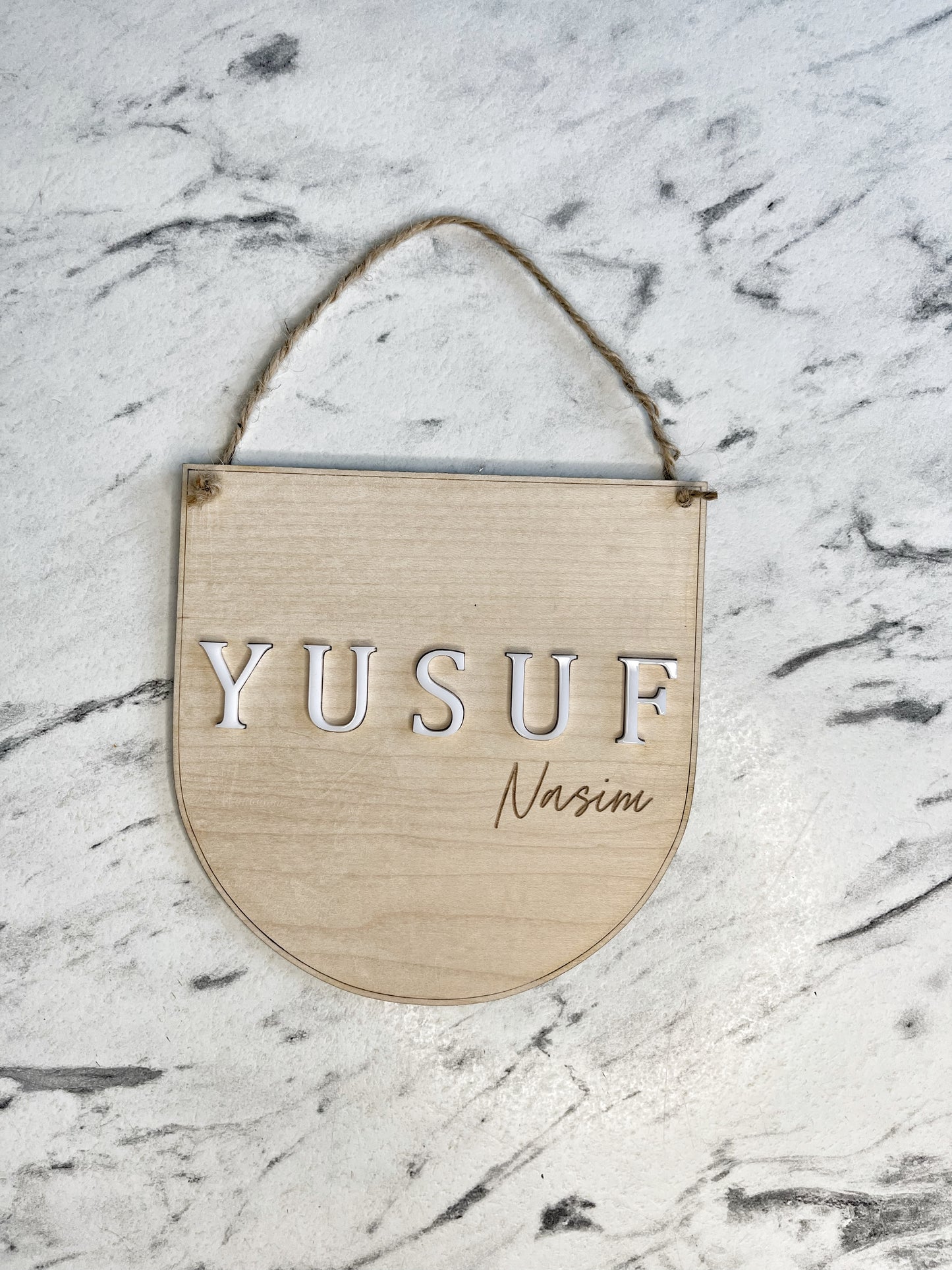 Personalised hanging plaque