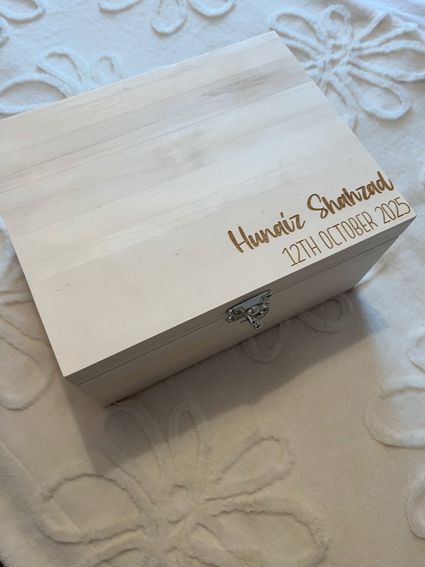 Medium luxury personalised keepsake box