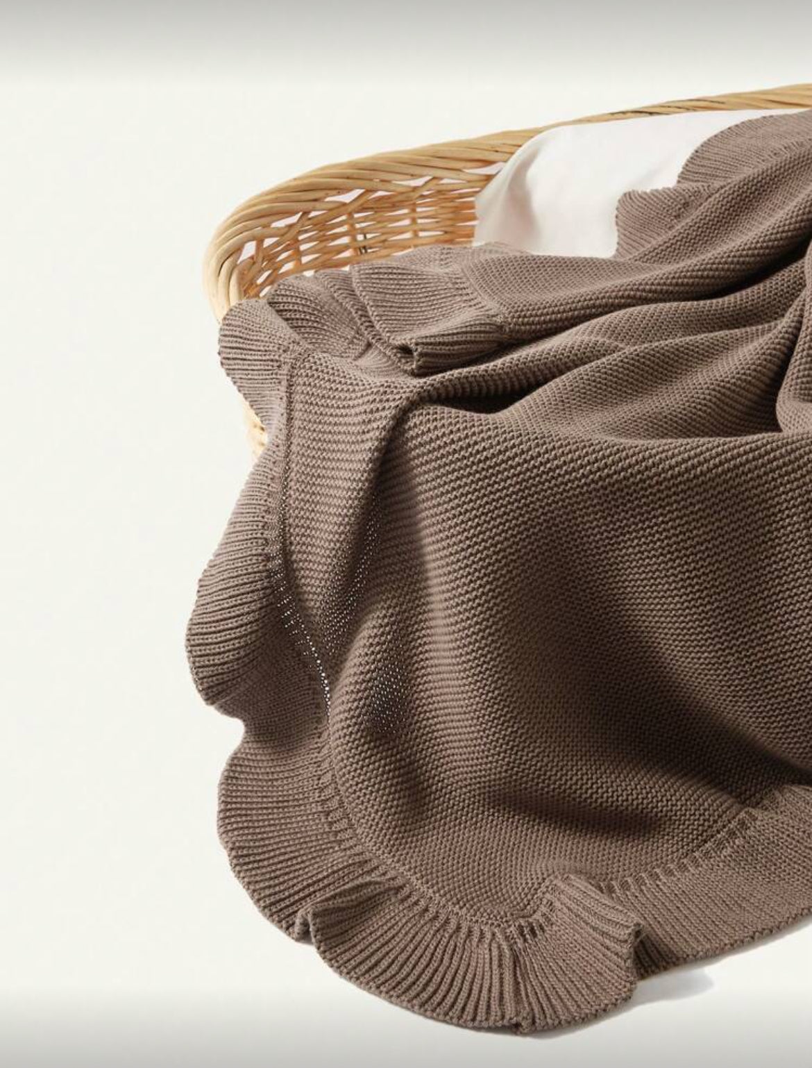 Knitted ruffle edge personalised blanket