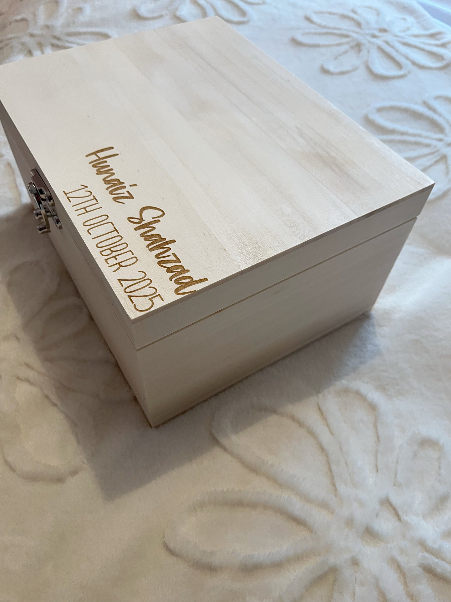 Medium luxury personalised keepsake box